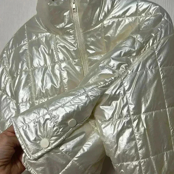 Elodie Pearlescent cropped jacket - Picture 4 of 6